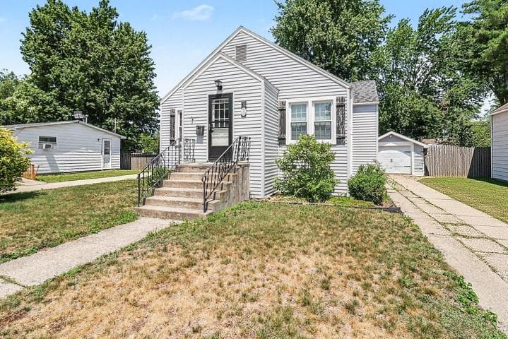 719 Diana Street, Ludington, MI 49431