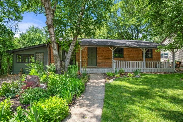 2890 Kimberley Road, Ann Arbor, MI 48104
