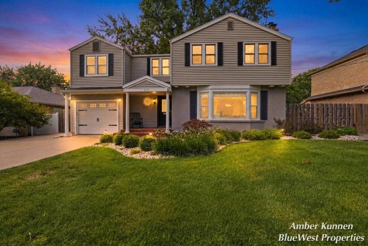 2331 Wilshire Drive SE, East Grand Rapids, MI 49506