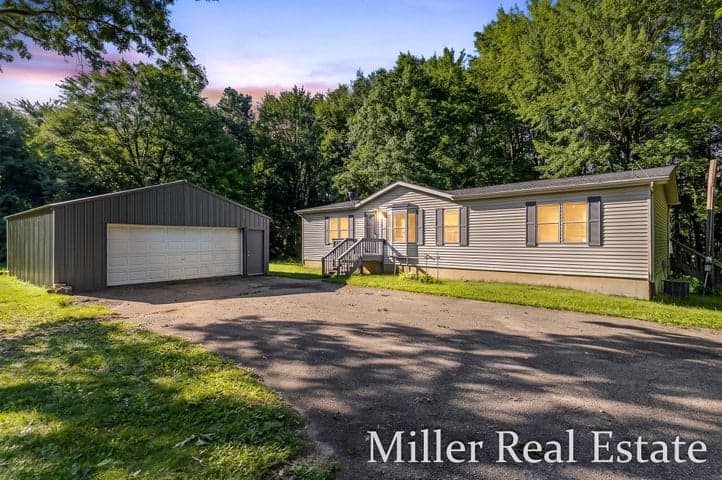 12780 North Avenue, Bellevue, MI 49021