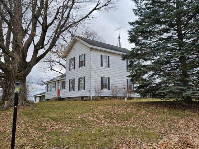 66598 Territorial Road, Lawrence, MI 49064