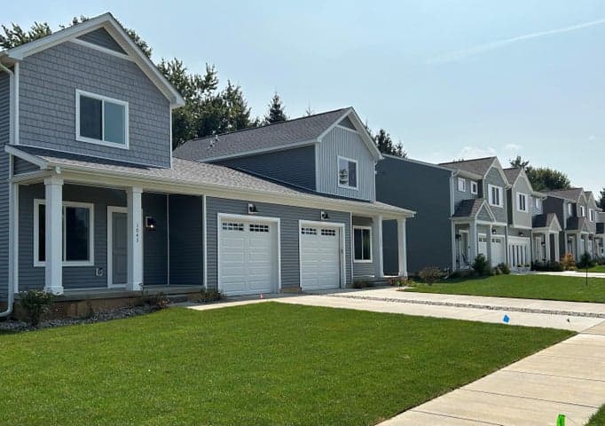 1029 Rebecca Street 13, Marshall, MI 49068