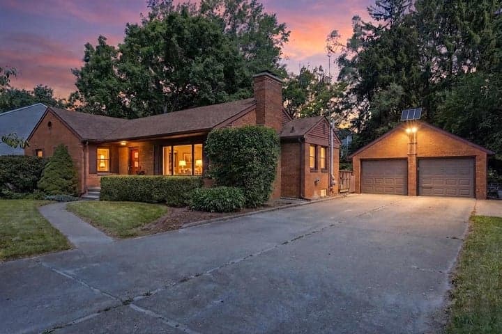 2678 Valley Drive, Ann Arbor, MI 48103