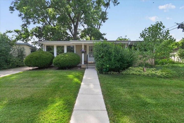 2710 Hampshire Road, Ann Arbor, MI 48104