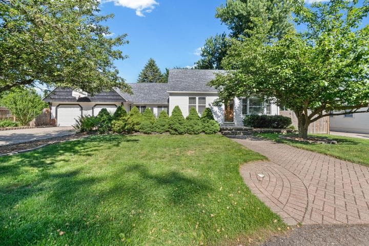 20404 Hubbard Street, Livonia, MI 48152