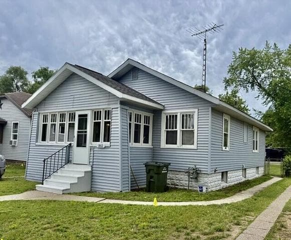 1863 Manz Street, Muskegon, MI 49442
