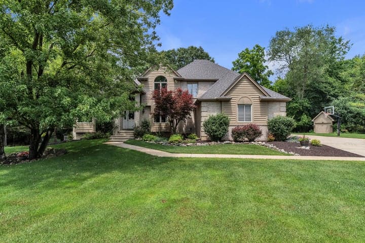 24491 Forest Drive, South Lyon, MI 48178