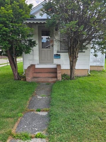 305 Chestnut Avenue, Hazel Park, MI 48030