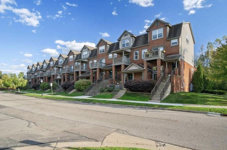 2924 Barclay Way, Ann Arbor, MI 48105