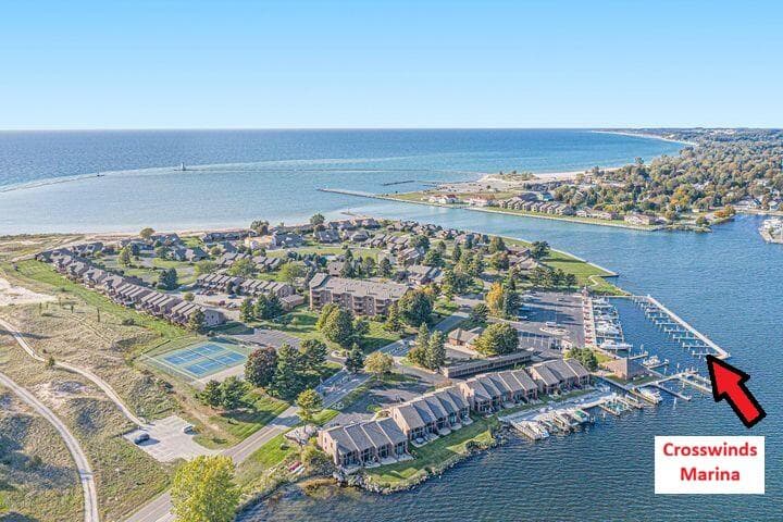 98 Harbor Drive 12, Ludington, MI 49431