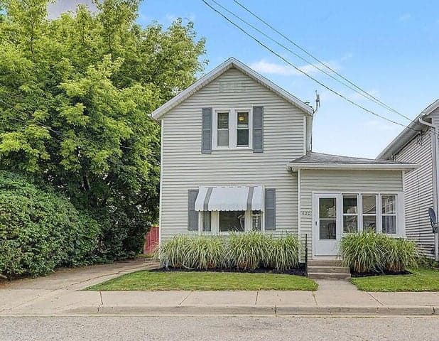 620 Davis Avenue NW, Grand Rapids, MI 49504