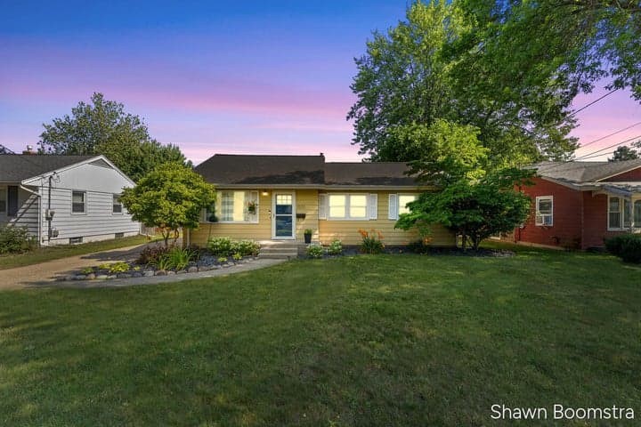 1533 Royal Oak Street SW, Wyoming, MI 49509