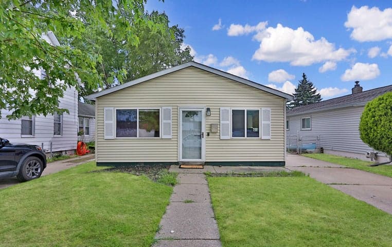 1000 E Mahan Avenue, Hazel Park, MI 48030