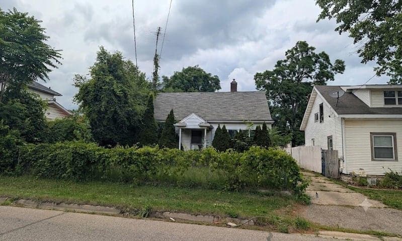 2506 Page Avenue, Jackson, MI 49203