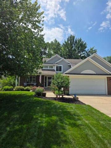 6494 Los Altos Drive NE, Rockford, MI 49341