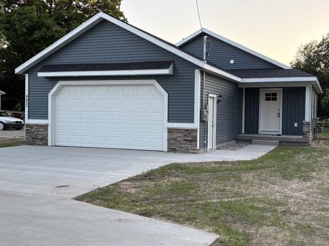 4655 Henry Street, Norton Shores, MI 49441