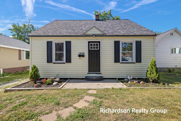 1949 Letart Avenue, Muskegon, MI 49441
