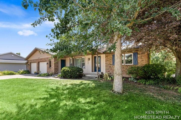 4426 41st Street SW, Grandville, MI 49418