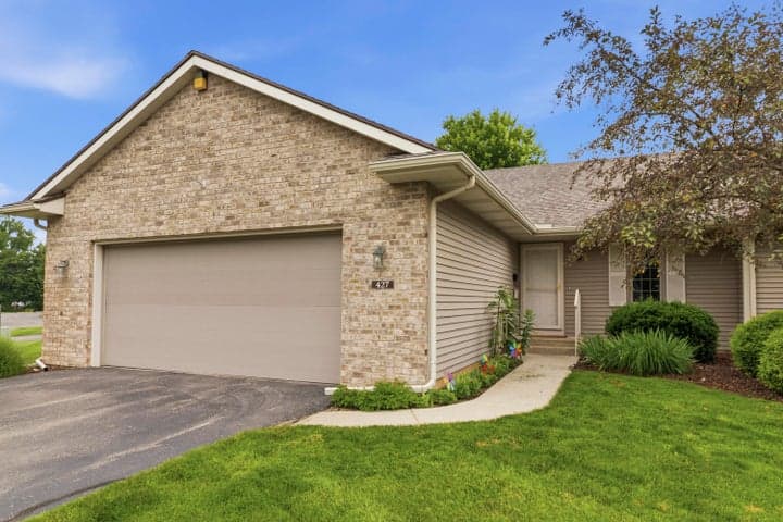 427 Falcon Drive, Wayland, MI 49348