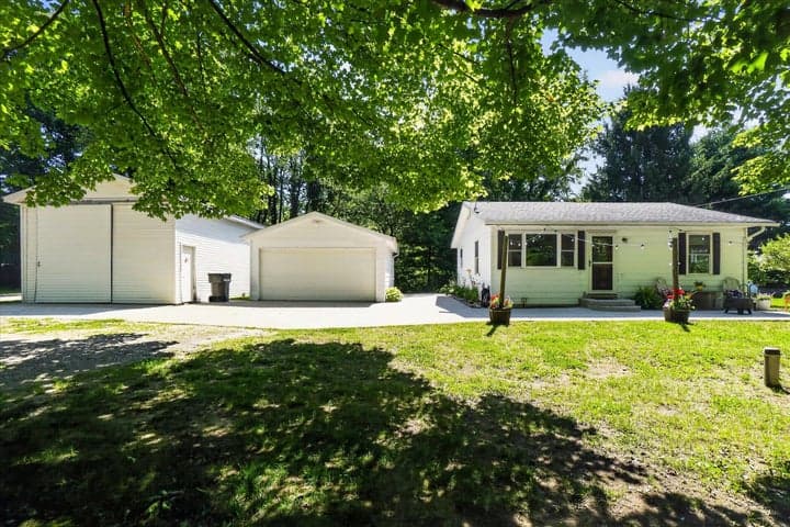 401 S Whitmore Road, Hastings, MI 49058