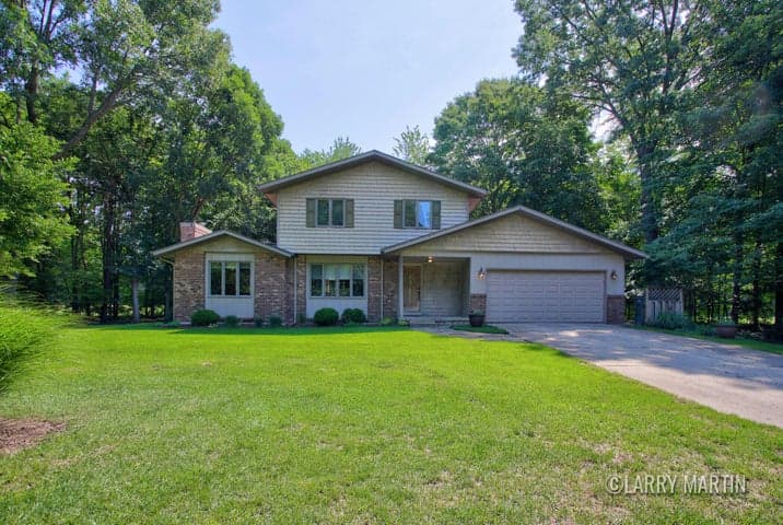 3752 Greensview Court, Dorr, MI 49323