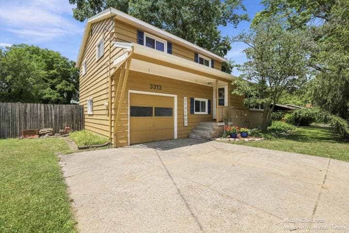 3313 Fuller Avenue SE, Grand Rapids, MI 49508