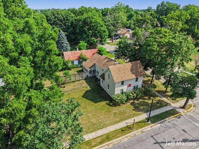 301 N Clay Street, Greenville, MI 48838