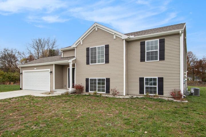52011 Pulver Road, Three Rivers, MI 49093