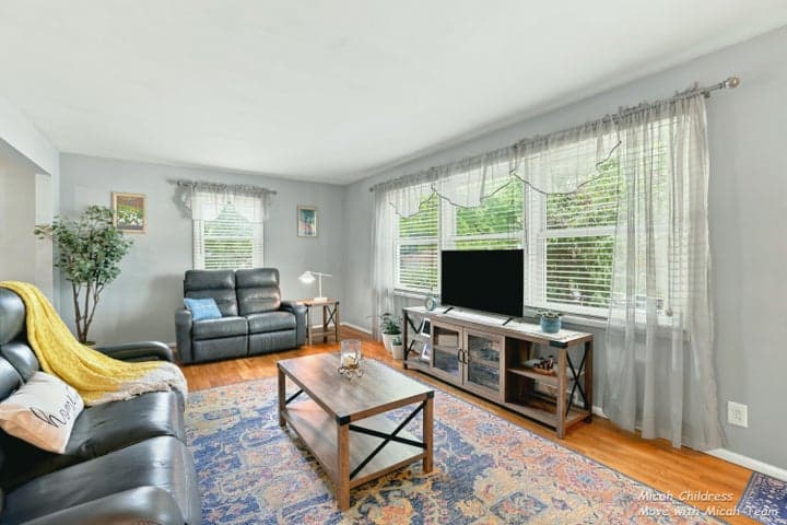 Photo 4