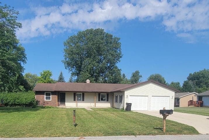 2665 Ridgecroft Drive SE, Kentwood, MI 49546