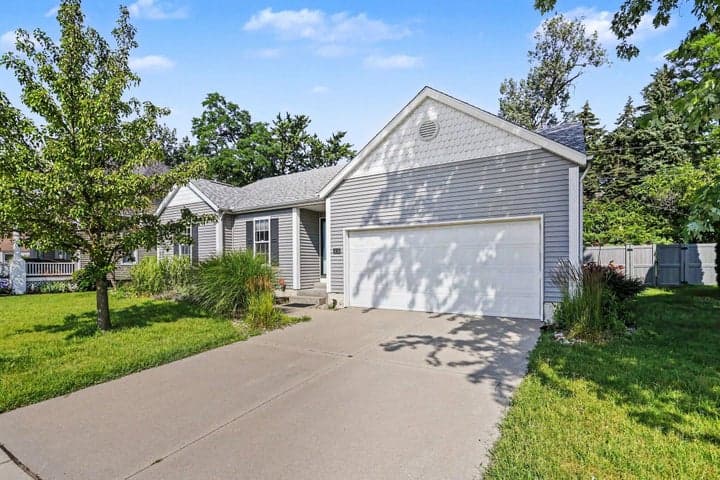 416 Upton Drive, St. Joseph, MI 49085