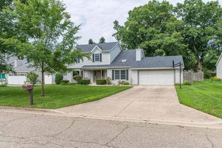 7124 Hickory Point Drive W, Portage, MI 49024
