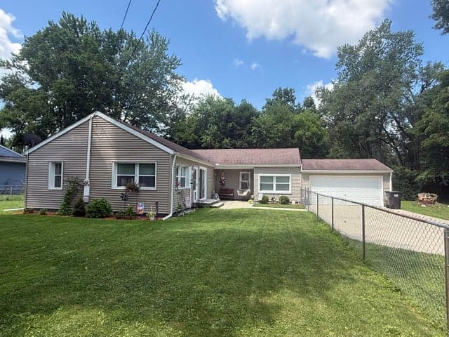 926 Bryant Avenue, Jackson, MI 49202