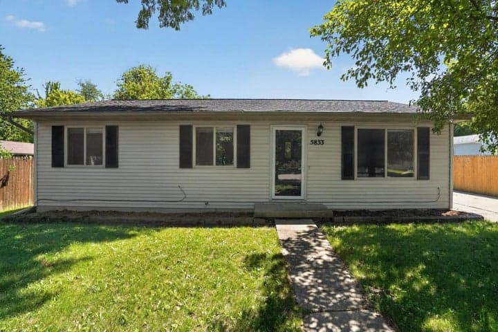 5833 Granary Lane, Lansing, MI 48911