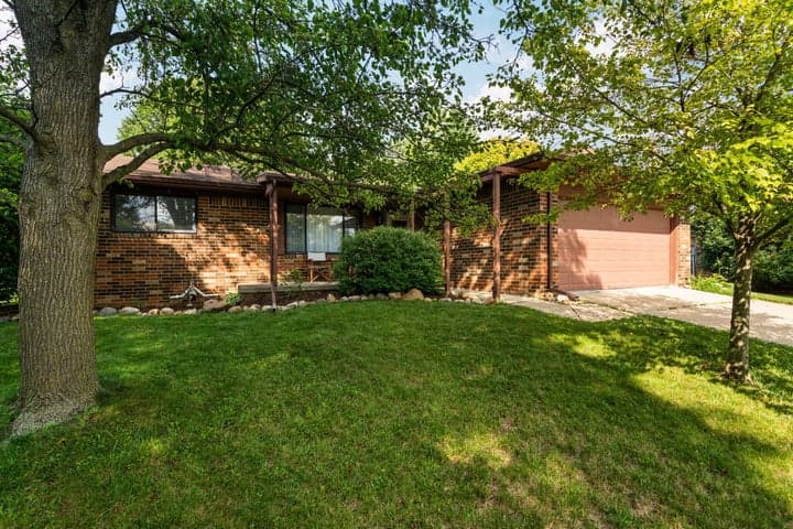 419 Glenbrook Court, Saline, MI 48176