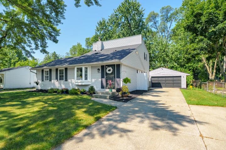 5648 Deerfield Street, Portage, MI 49024
