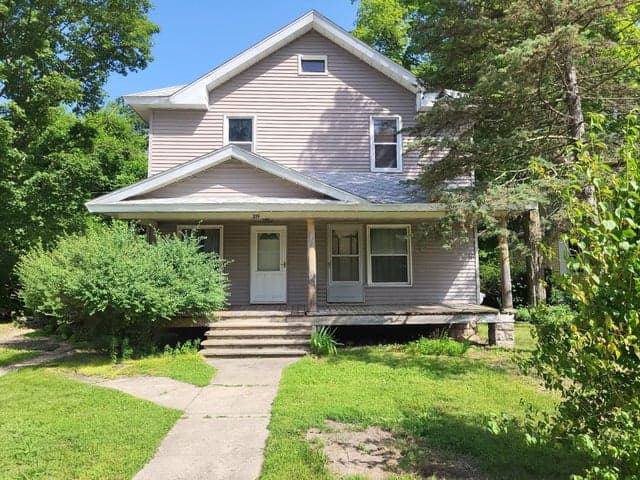 219 E Delaware, Decatur, MI 49045