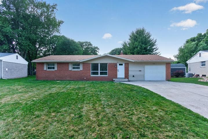 564 Birchwood Street, Jackson, MI 49203