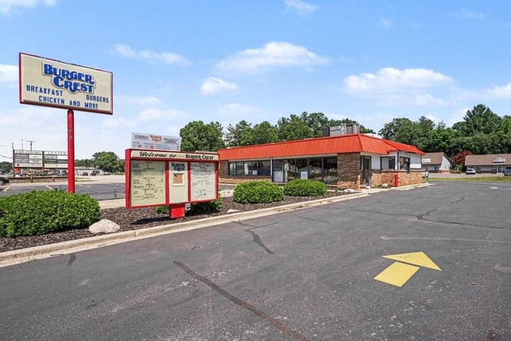 376 N 3rd Avenue, Fruitport, MI 49415