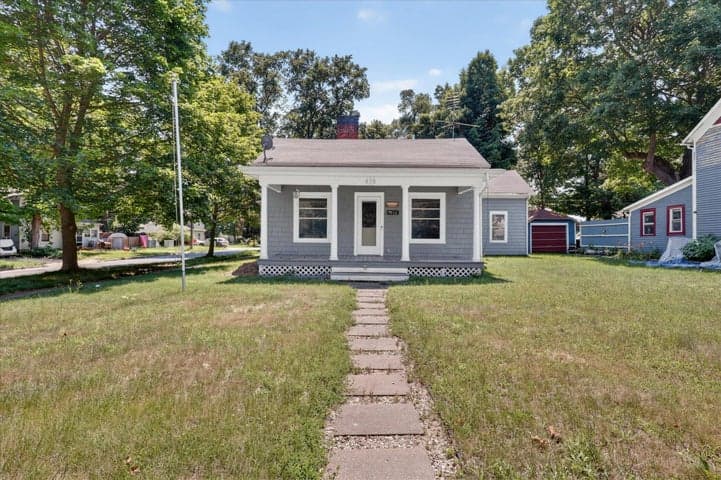 438 E Center Street, Hastings, MI 49058