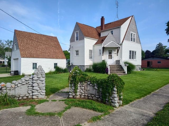 207 N Douglas Street, Bronson, MI 49028