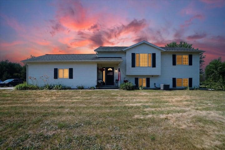 14777 Wabasis Avenue NE, Cedar Springs, MI 49319