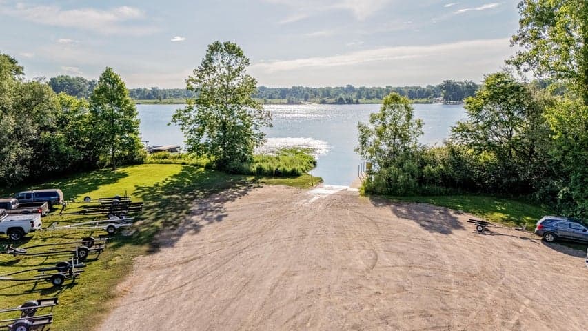 0 North Drive, Brooklyn, MI 49230