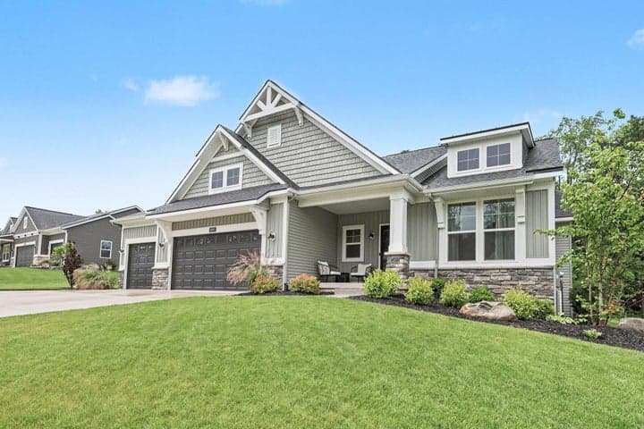 3899 Autumn Acres Drive NE, Rockford, MI 49341