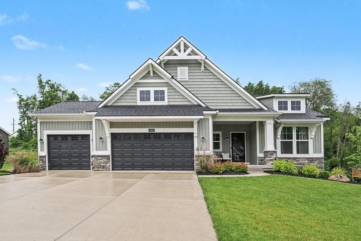 3899 Autumn Acres Drive NE, Rockford, MI 49341