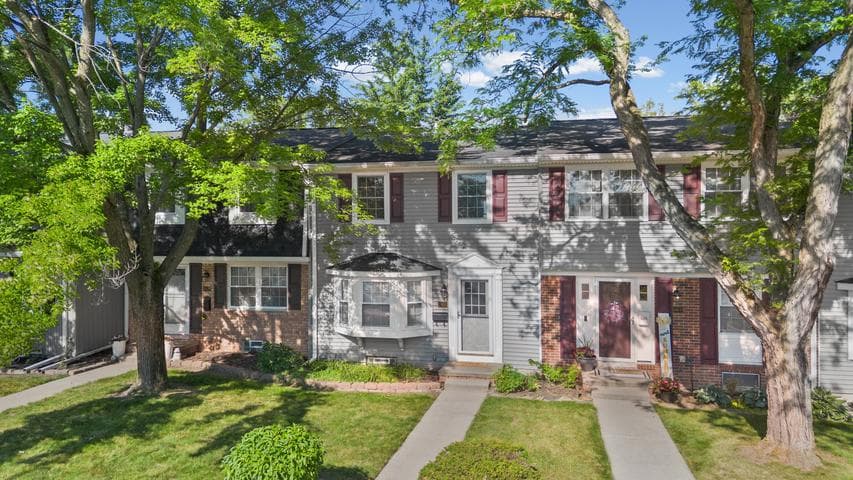 19631 Neptune Court, Northville, MI 48167