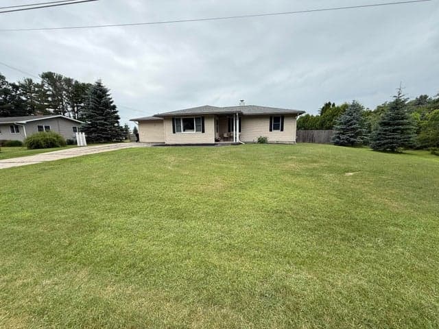 1400 Perry Street, Manistee, MI 49660