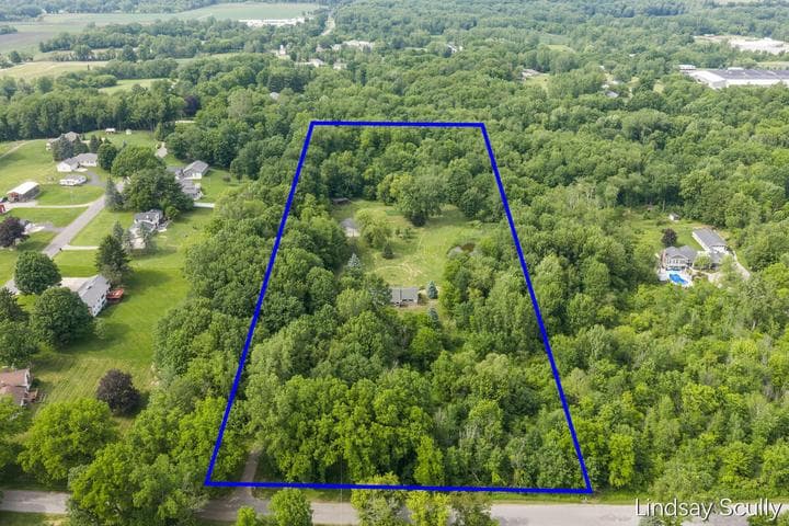 1525 104th Street SW, Byron Center, MI 49315