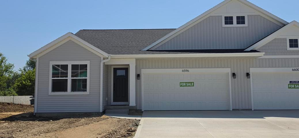 6596 Bellflower Drive SW 10, Zeeland, MI 49464