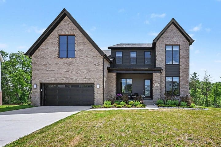 589 Concord Pines Drive, Ann Arbor, MI 48105